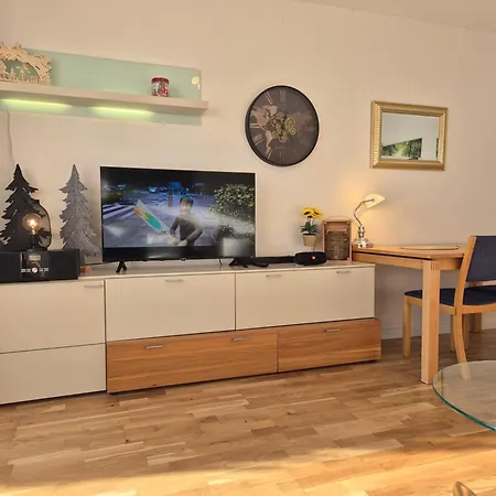 Naturblick Am Rothaarsteig Mit Terrasse & Gratis Pkw Parkplatz & Highspeed Internet Flatrate & Xxl Boxspringbett In 10 Minuten Bis Willingen Ideal Fuer Touristen Und Geschaeftsleute Mit Mwst-rechnung * Brilon