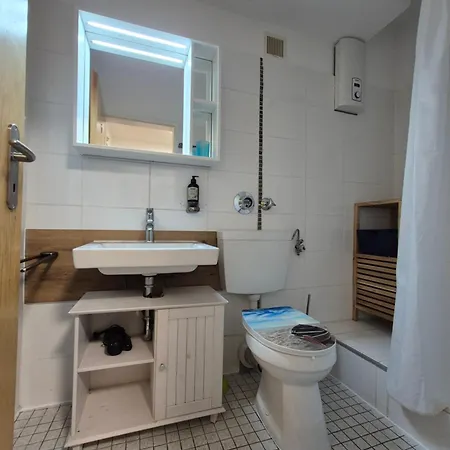 Naturblick Am Rothaarsteig Mit Terrasse & Gratis Pkw Parkplatz & Highspeed Internet Flatrate & Xxl Boxspringbett In 10 Minuten Bis Willingen Ideal Fuer Touristen Und Geschaeftsleute Mit Mwst-rechnung * Brilon