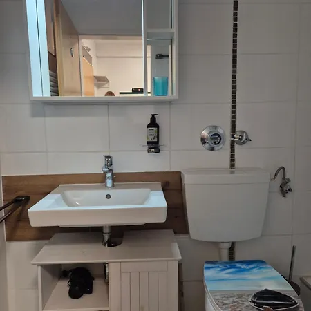 Naturblick Am Rothaarsteig Mit Terrasse & Gratis Pkw Parkplatz & Highspeed Internet Flatrate & Xxl Boxspringbett In 10 Minuten Bis Willingen Ideal Fuer Touristen Und Geschaeftsleute Mit Mwst-rechnung *