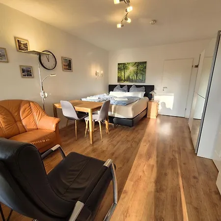 Daire Naturblick Am Rothaarsteig Mit Terrasse & Gratis Pkw Parkplatz & Highspeed Internet Flatrate & Xxl Boxspringbett In 10 Minuten Bis Willingen Ideal Fuer Touristen Und Geschaeftsleute Mit Mwst-rechnung